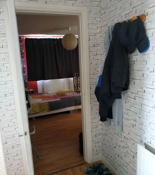 Photo 1