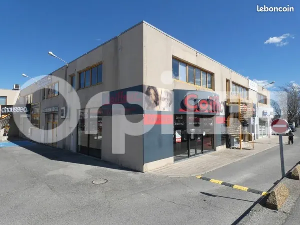 Local commercial 101 m²