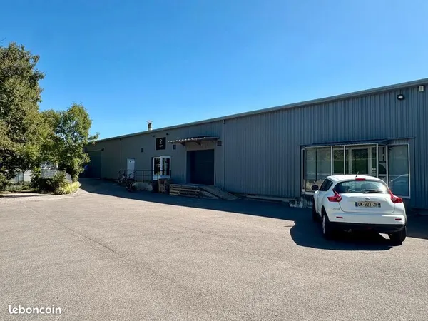 Local d'activité 625 m²