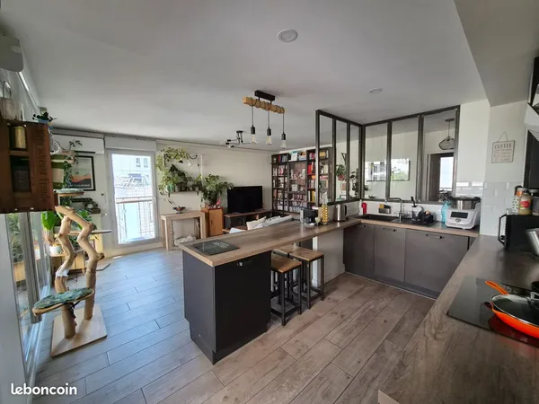 Appartement T3 de 67 m² avec balcon, proche Charpennes et Parc de la Tête d'Or