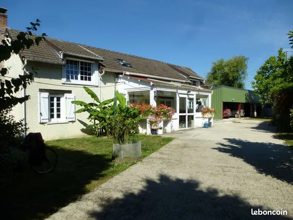 Maison autonome en pleine nature