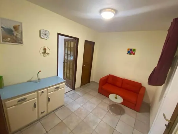 Appartement 1 pièce 105 m²