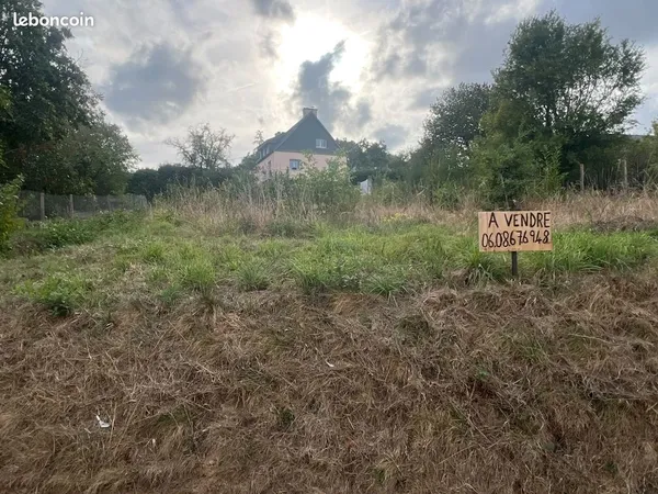 Terrain constructible à vendre - 590m² - Hélléan, 56120