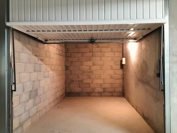 Garage fermé sécurisé 13600 LA CIOTAT