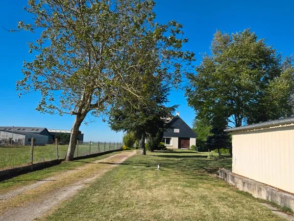 Belle maison avec dépendances