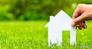 Terrain à bâtir de 700 m² à CAMBLANES-ET-MEYNAC (33)
