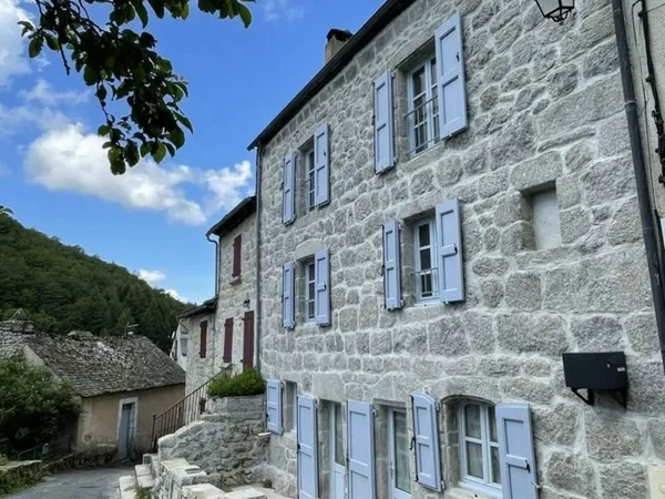 Hôtellerie et restauration Vente Pont de Montvert - Sud Mont Lozère 8p 205m² 365000€