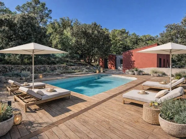 Maison de plain-pied 5 pièces 142 m²