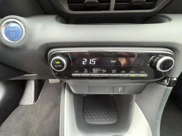 Toyota Yaris hybride 116h dynamic 1.5 116 ch — photo 19
