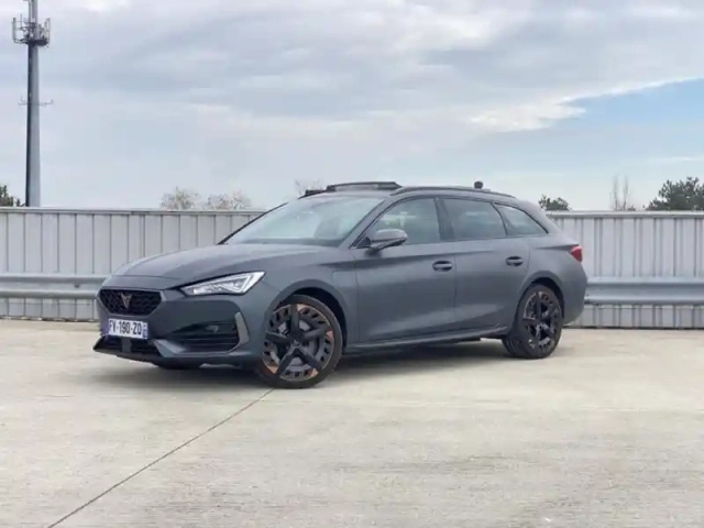 Cupra Leon st 1.4 e-hybrid 245ch dsg6 — photo 1