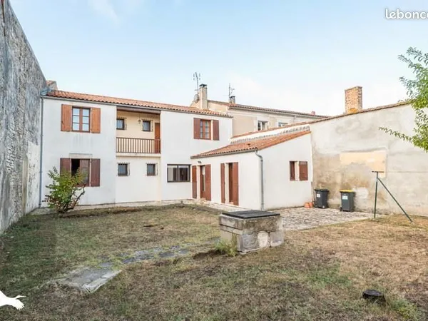 Maison de ville 7 pièces 237 m²