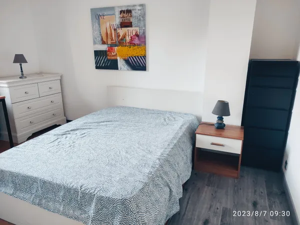Loue chambre en colocation dans appartement