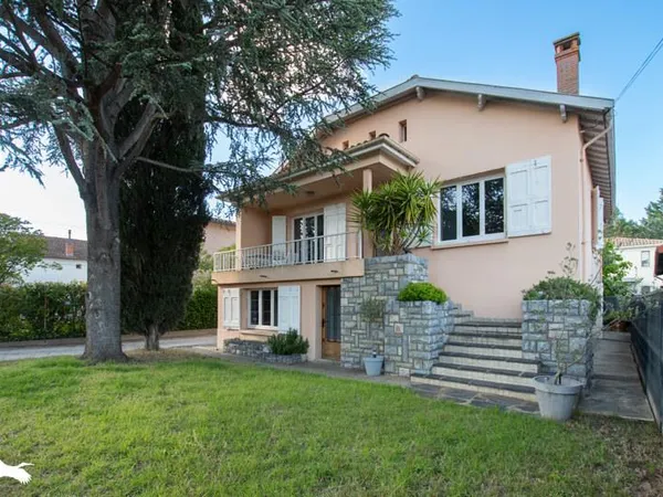 Maison traditionnelle 5 pièces 176 m²