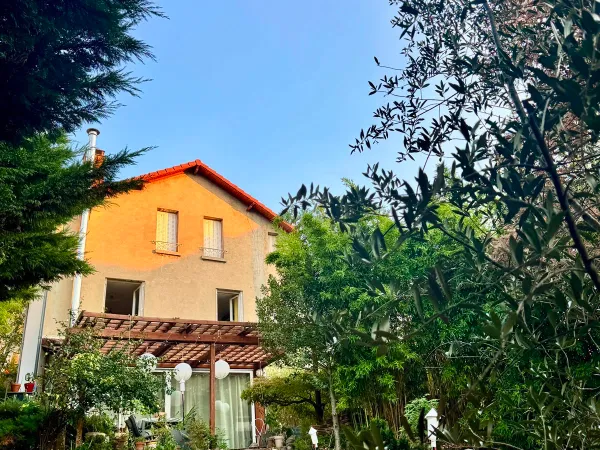 Vends maison de charme avec jardin