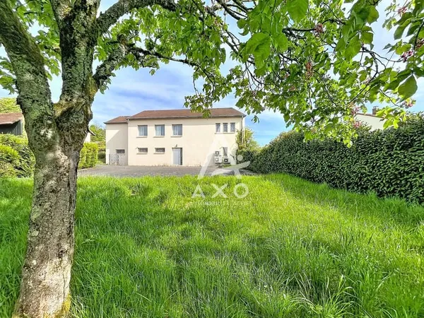 SANVIGNES-LES-MINES (71) - Local Commercial 230 m²