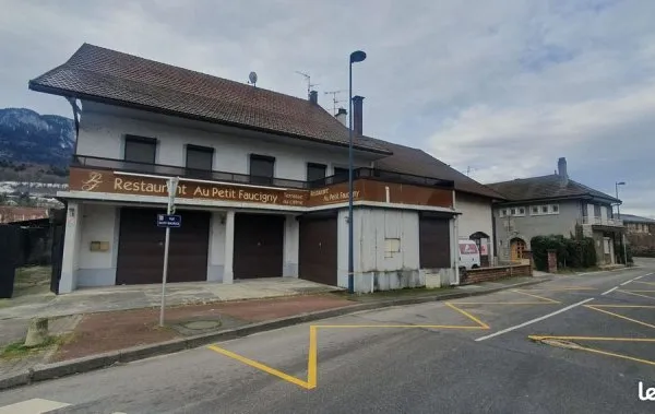Maison 6 pièces 310 m²