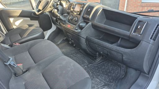 Peugeot Boxer L1H1 2.2 HDI 110 - Confort – 2015 – 24255 km – Diesel – Boîte Manuelle — photo 40