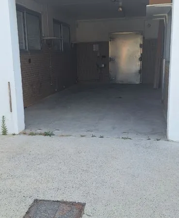 Box de stockage 95m2 sur 2 étages