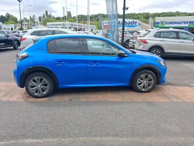 Peugeot 208 electrique 50 kwh 136ch — photo 4