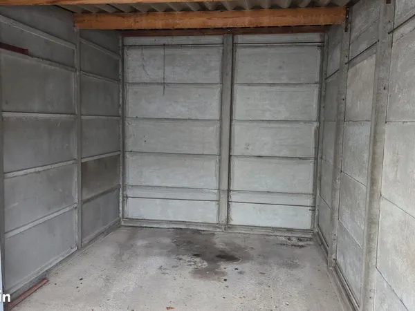 Garage bétonné
