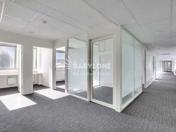 Bureaux 873 m²