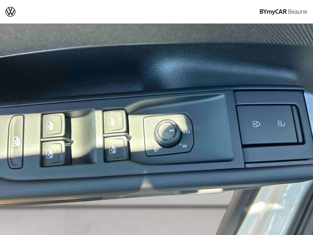 Volkswagen T-Roc 1.5 eTSI Hybrid 116 ch DSG7 — photo 16