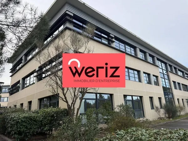 Bureaux 607 m²