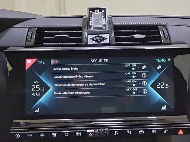 Ds Ds 7 ds7 crossback hybride e-tense 300 eat8 4x4 — photo 22