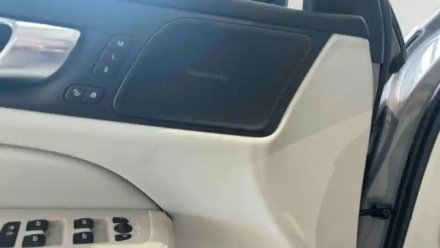 Volvo V60 micro hybride essence b4 197 ch dct7 — photo 14