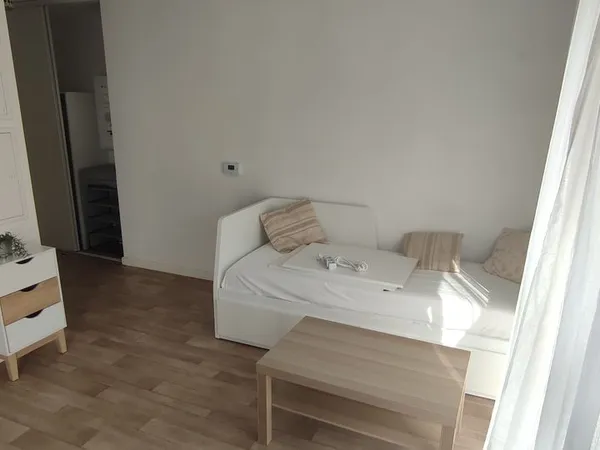 LOCATION Studio neuf avec grande terrasse - Bègles