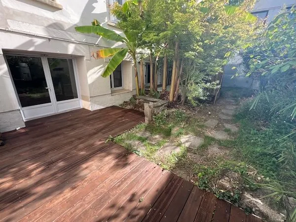 Nantes centre appartement esprit maison avec jardin privatif