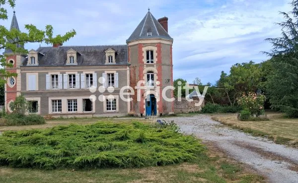 Maison 8 pièces 251 m²