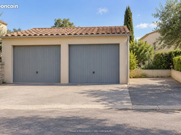 À louer à Bouillargues — Double garage individuel de 42 m² avec mezzanine — 250 /mois