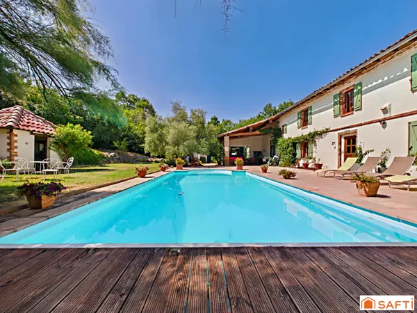 Magnifique Grange Rénovée T12 570m2 avec Piscine, Garage de 70m et gîte!!!