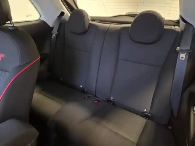 Fiat 500 e 118ch (red) my25 — photo 4