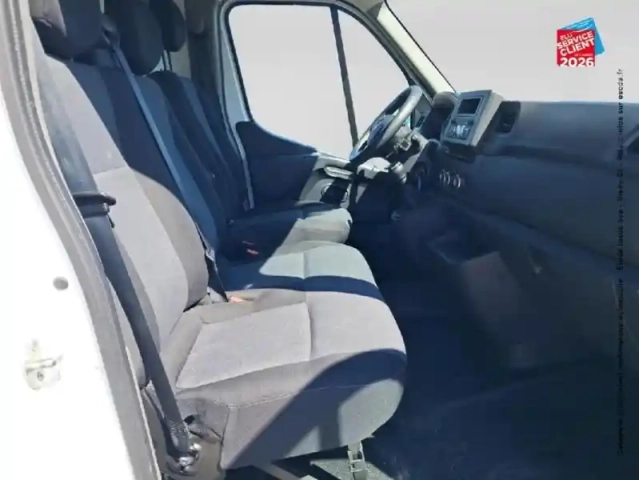 Renault Master fg f3500 l2h2 2.3 blue dci 135ch confort euro6e — photo 5