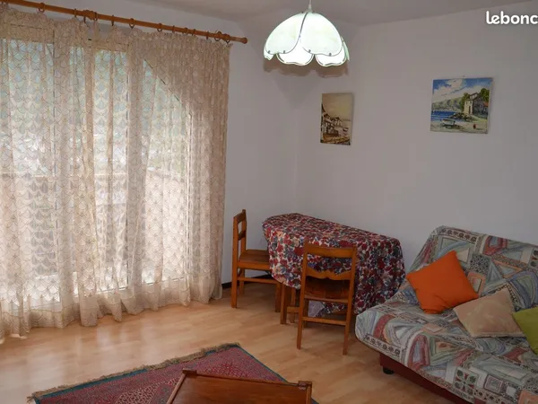Studio 1 pièce 25 m²