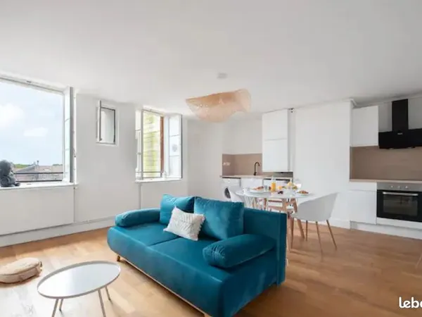 T3 duplex meublé 85 m² - dernier étage - ascenseur - hypercentre