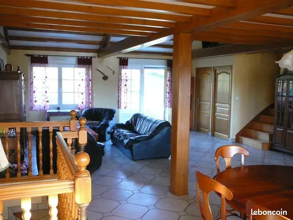 Location maison en pierre à Jonzieux