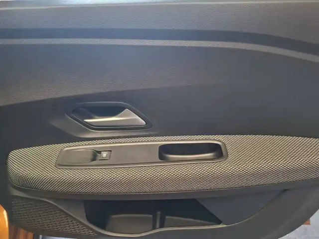 Dacia Sandero eco-g 100 — photo 29