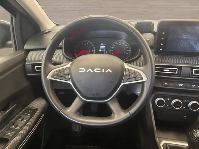 Dacia Jogger tce 110 7 places — photo 12