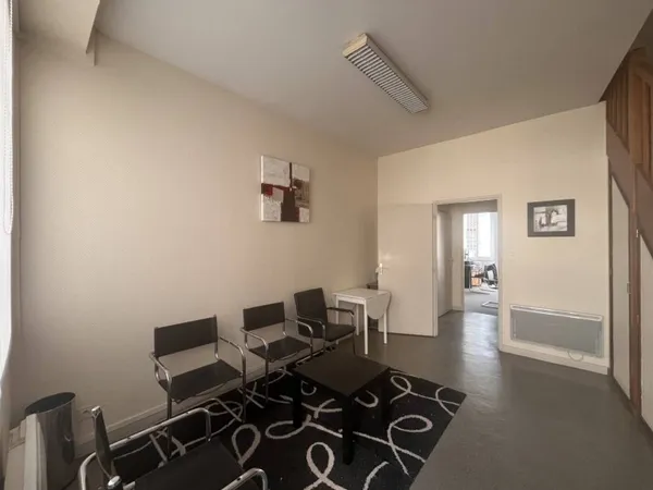 Bureaux 93 m²