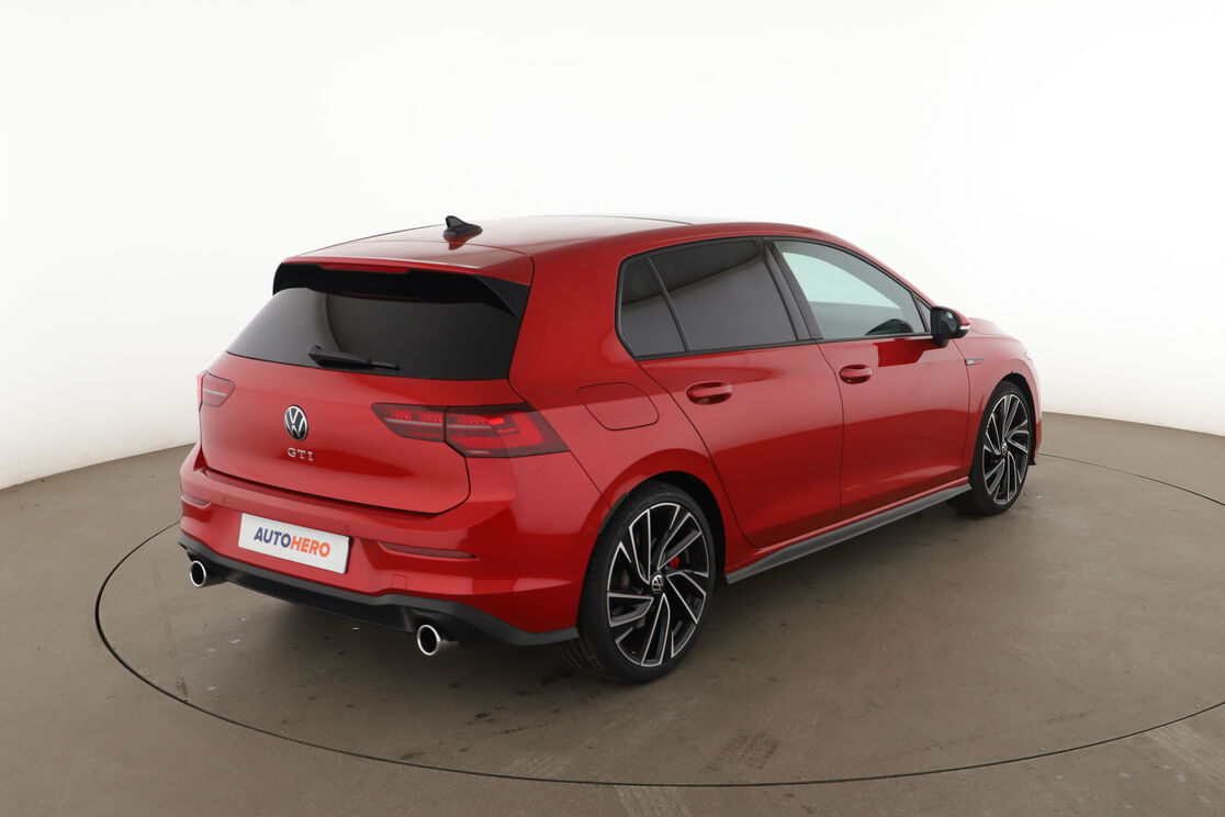 Volkswagen Golf VIII 2.0 TSI GTI DSG7 — photo 5