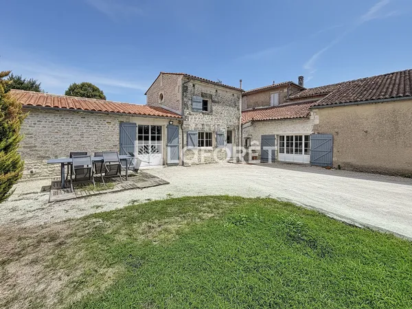Maison Juillac Le Coq 3 pièce(s) 90 m2