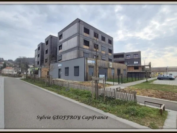 Local 5 pièces 118 m²