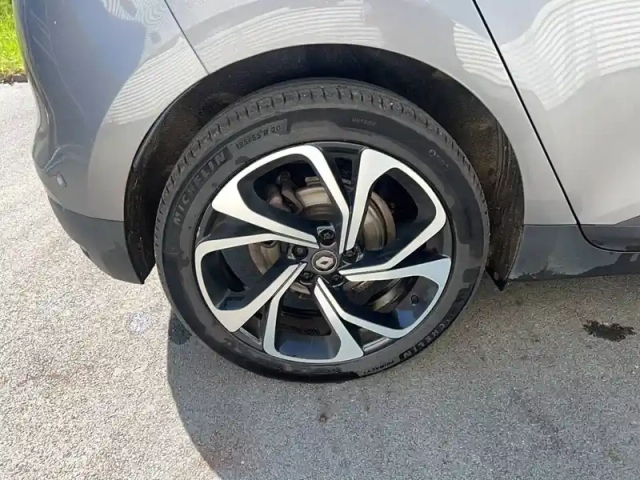 Renault Scenic tce 140 fap — photo 15