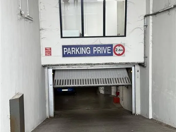 Parking 15 m²