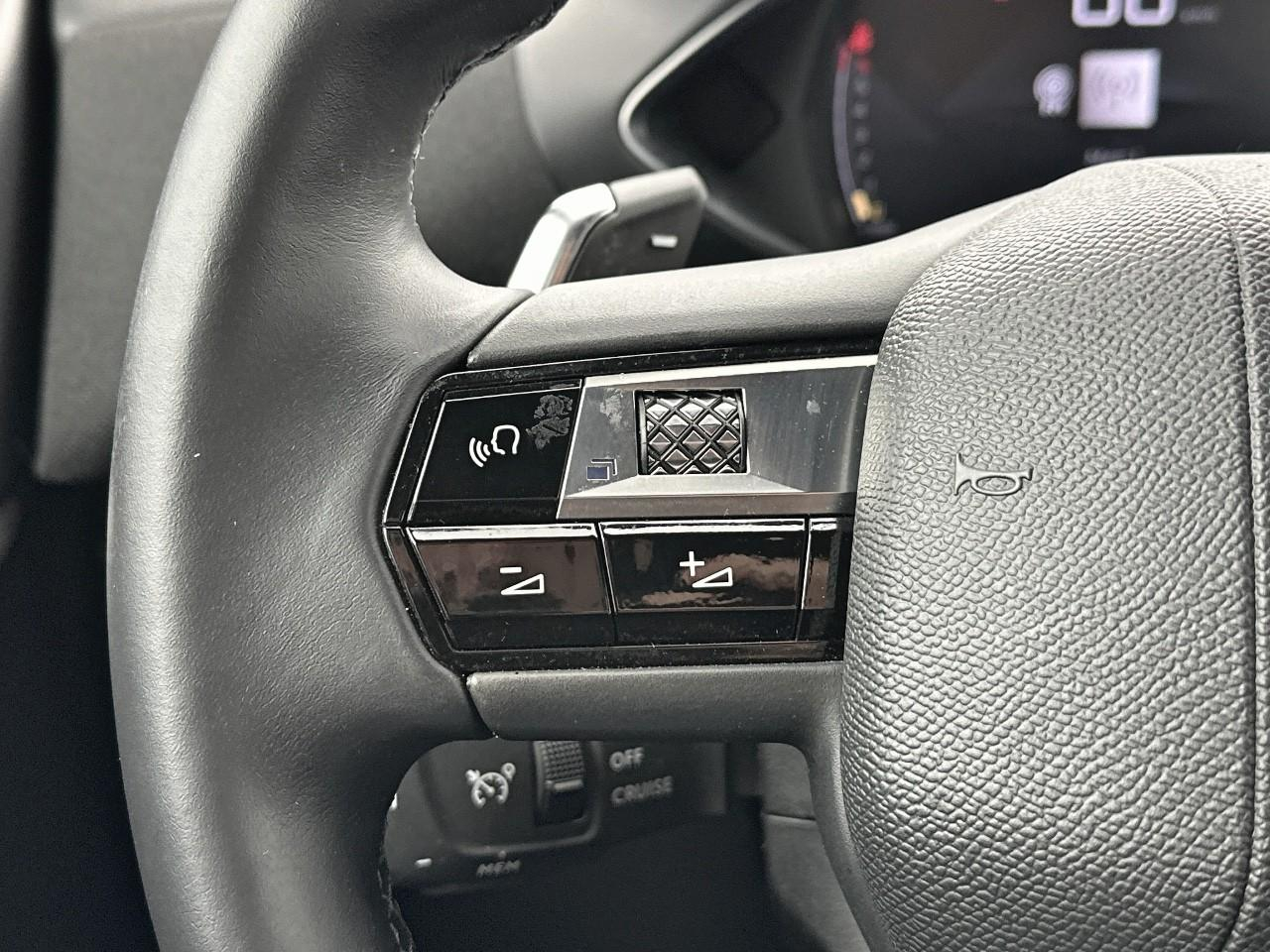 Ds Ds 3 crossback puretech 130 eat8 montmartre — photo 21