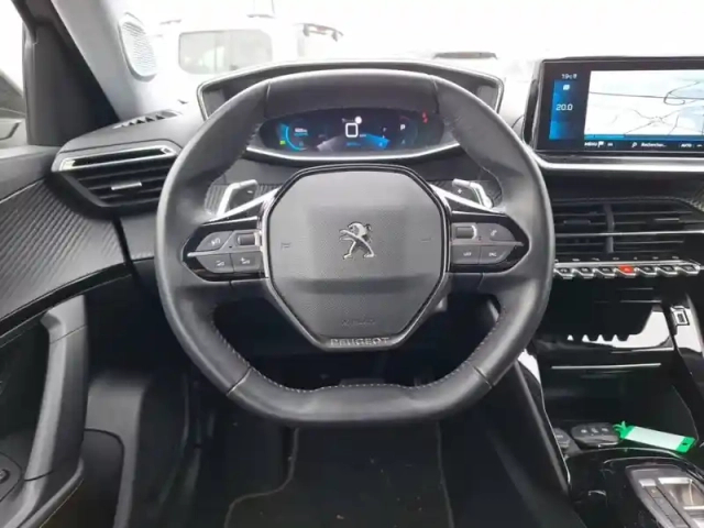 Peugeot 2008 puretech 130 s&amp;s eat8 — photo 38