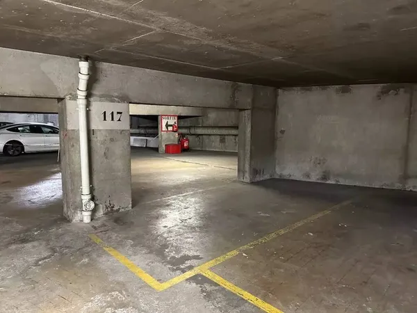 Parking 12 m²